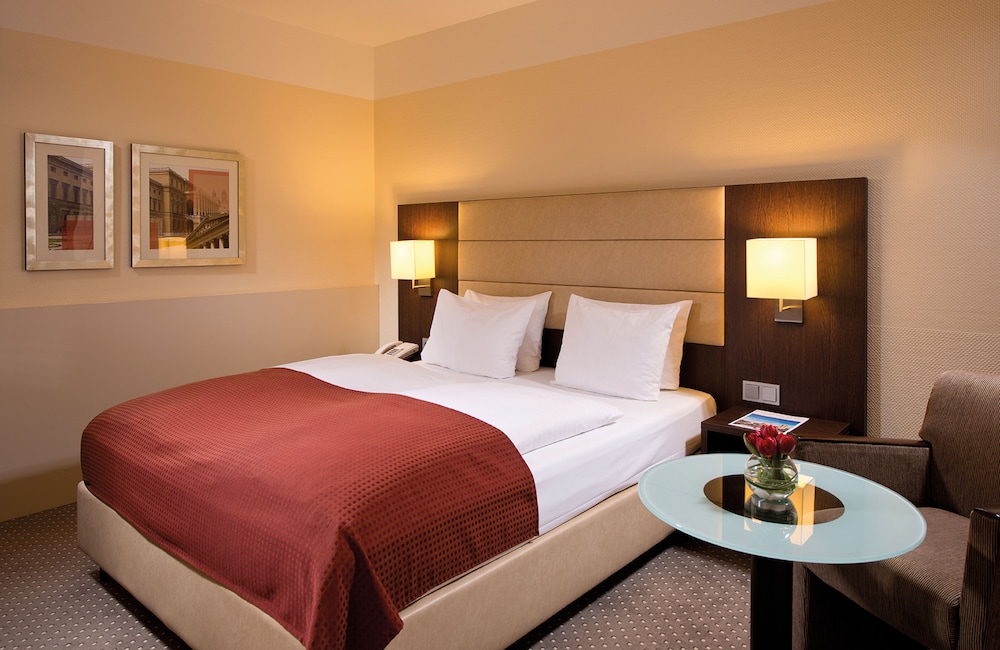 Leonardo Hotel Munich Arabellapark Ex Holiday Inn Munich Effnerstrasse 19/65