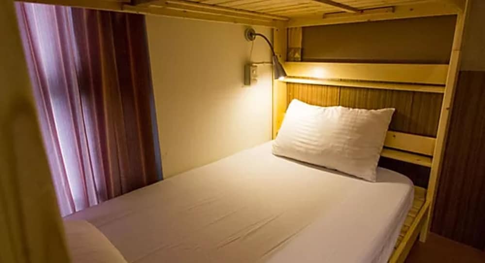 DONGMEN HOTEL 13/54