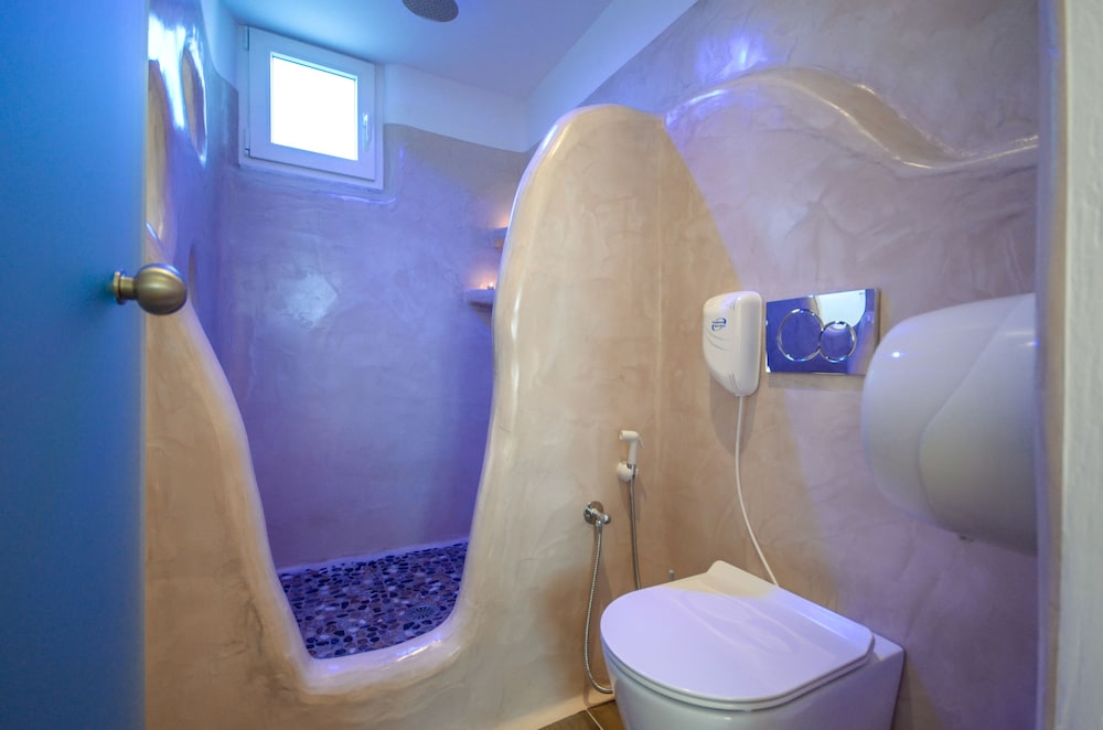 Naxos Island Escape Suites 68/71