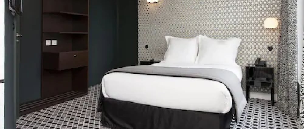 HOTEL EMILE 20/49
