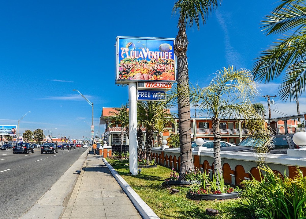 Aqua Venture Inn 17/24