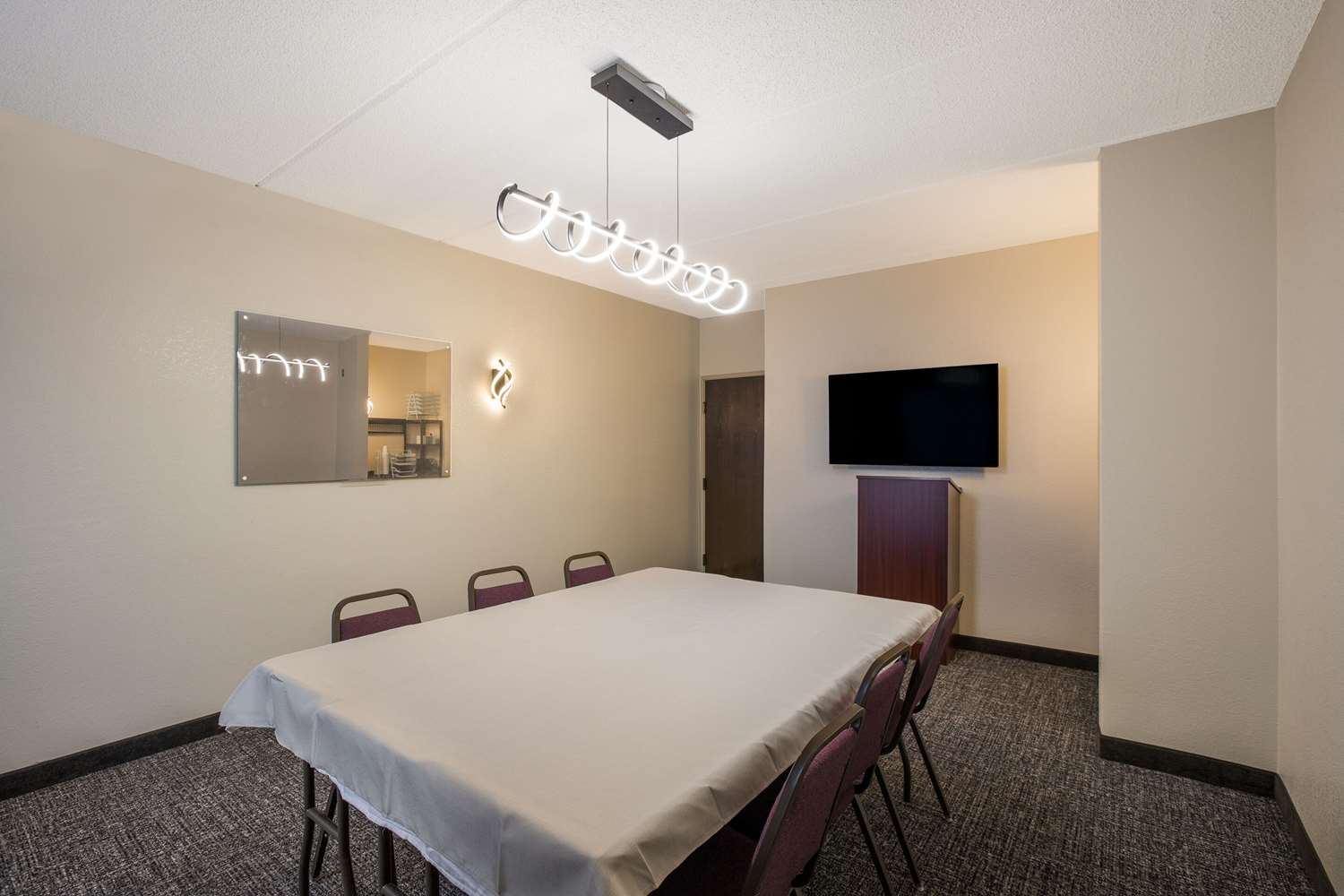 Clarion Pointe Sevierville-Pigeon Forge 12/43