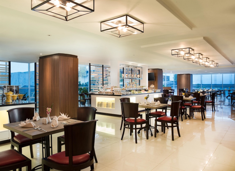 Best Western Premier La Grande Hotel 33/44