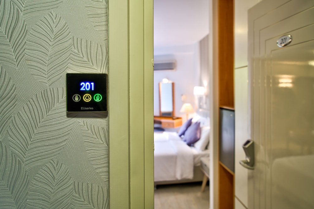 POSEIDON HOTEL 24/71