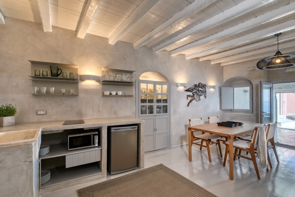 Marble Sun Villa By Caldera Houses 20/39