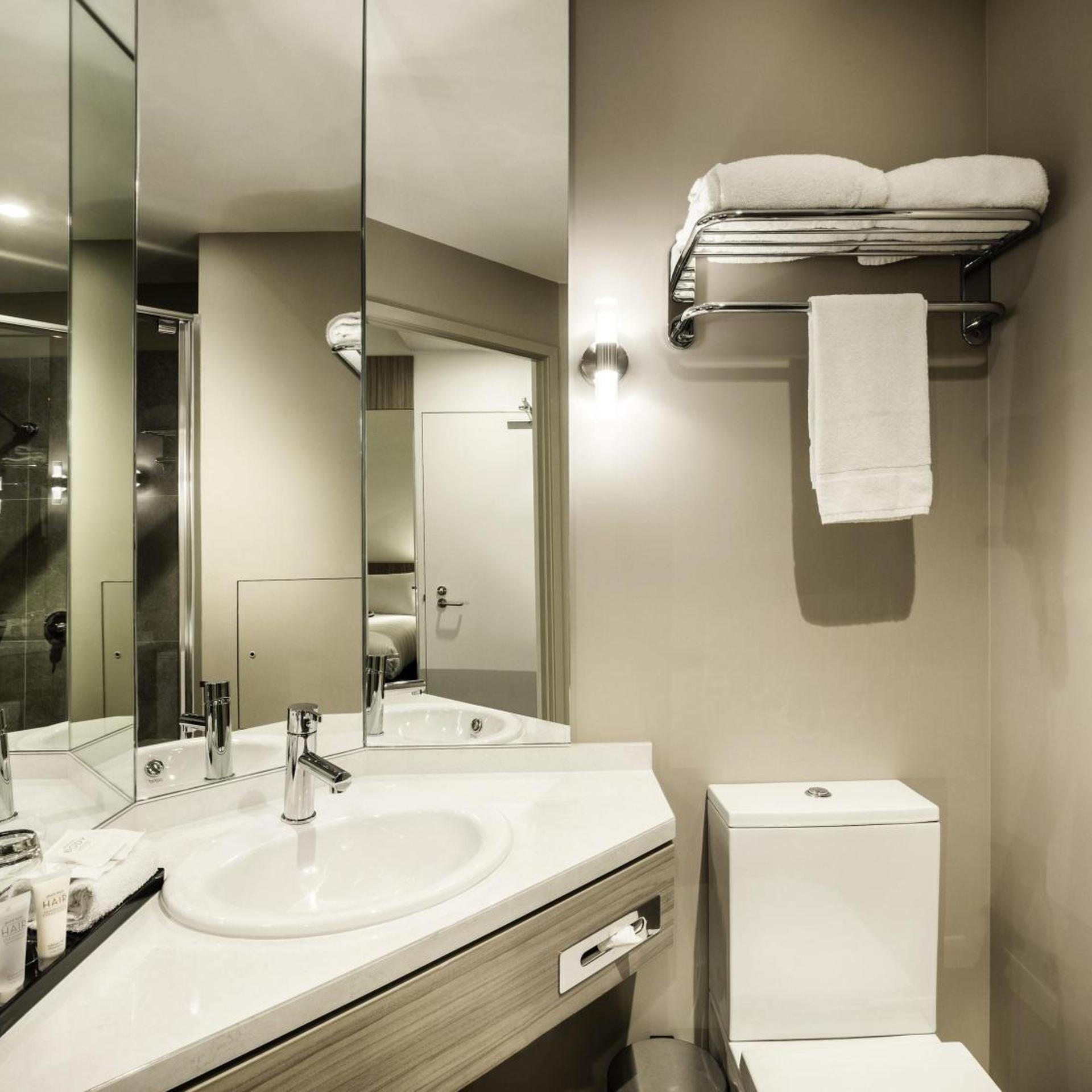 غرفة تنفيذية بسرير كينج وسرير كوين في طابق مرتفع، Ibis Mackay 9/9