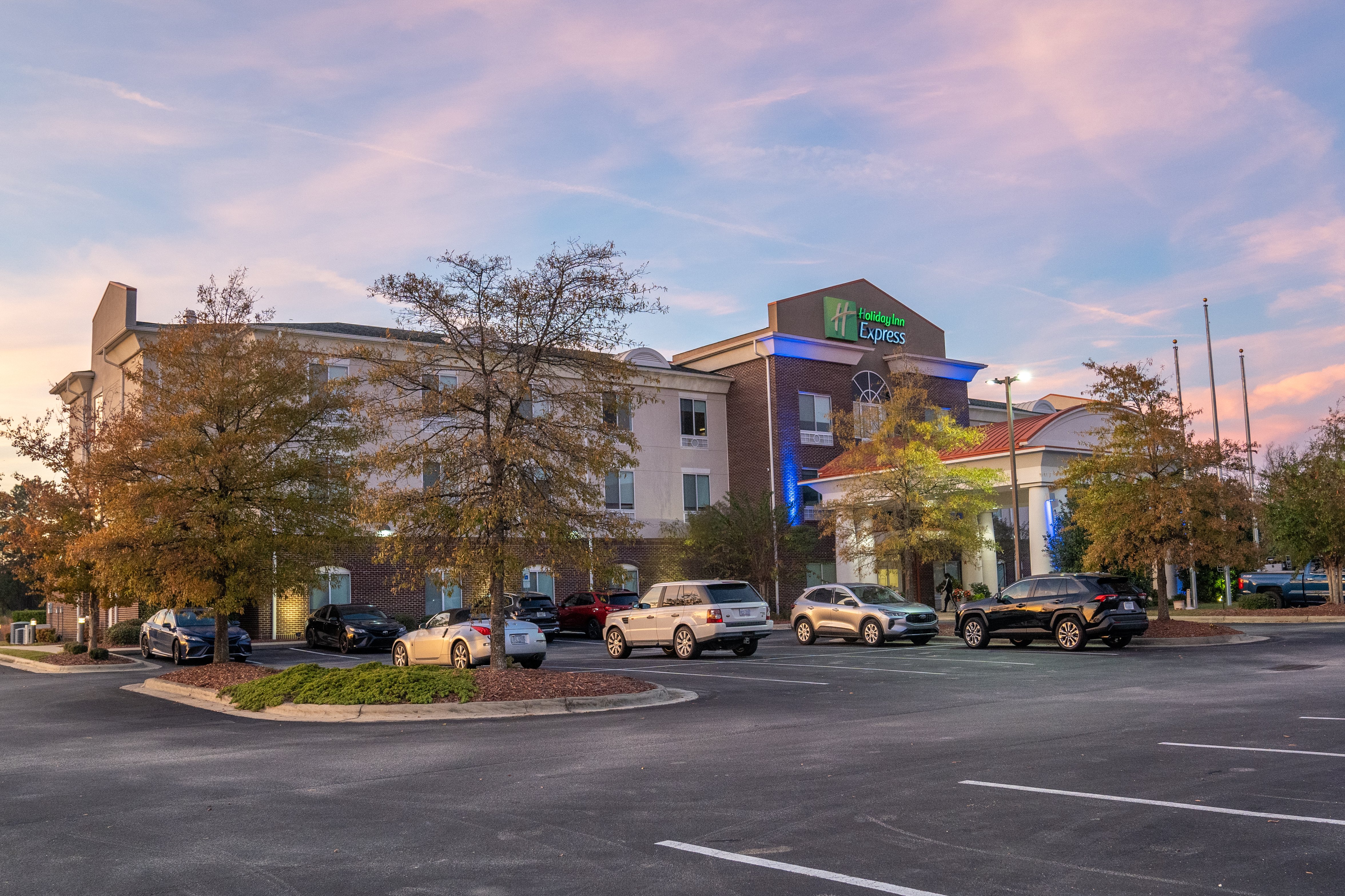Holiday Inn Express Pembroke 40/50