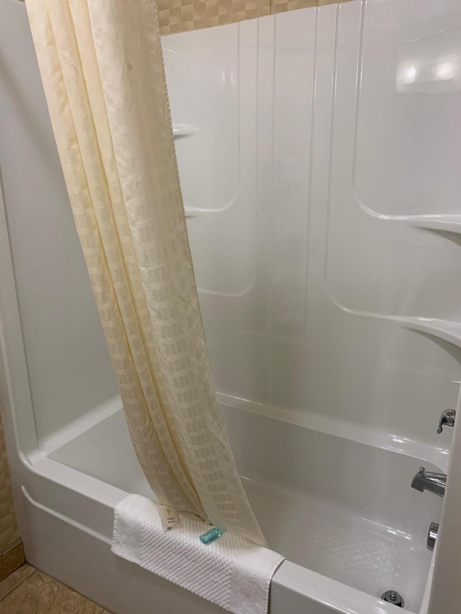 Efficiency, Superior, Suite, 2 Queen Beds