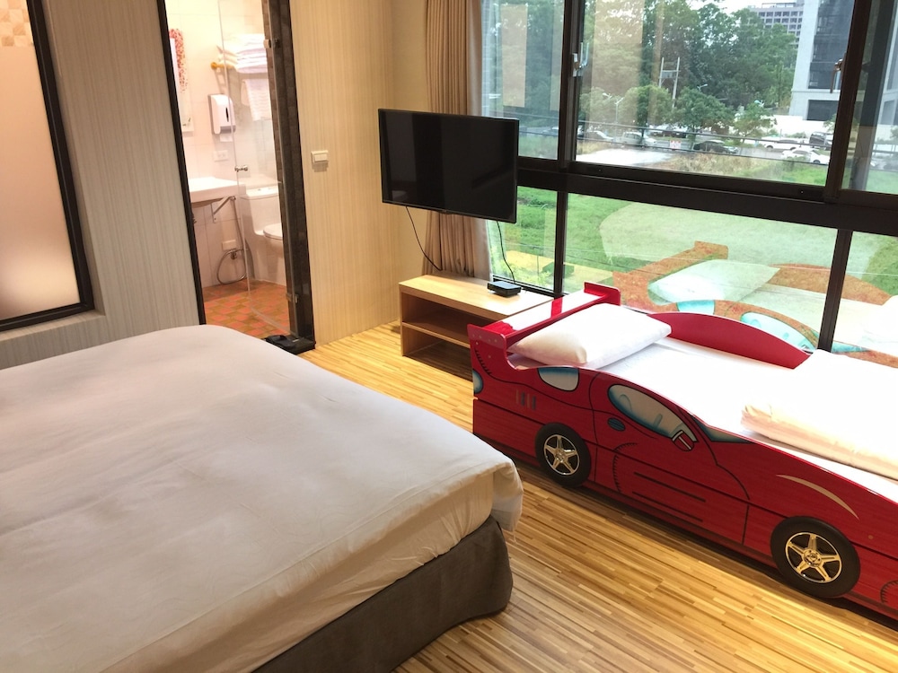 Ruo Shui Hotspring Hotel 16/62