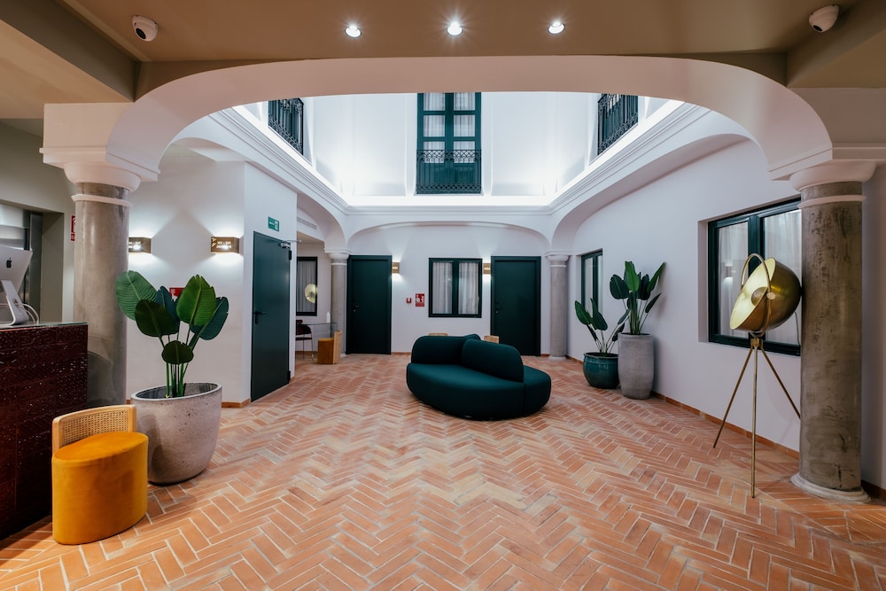 Hotel Cetina Sevilla 61/69
