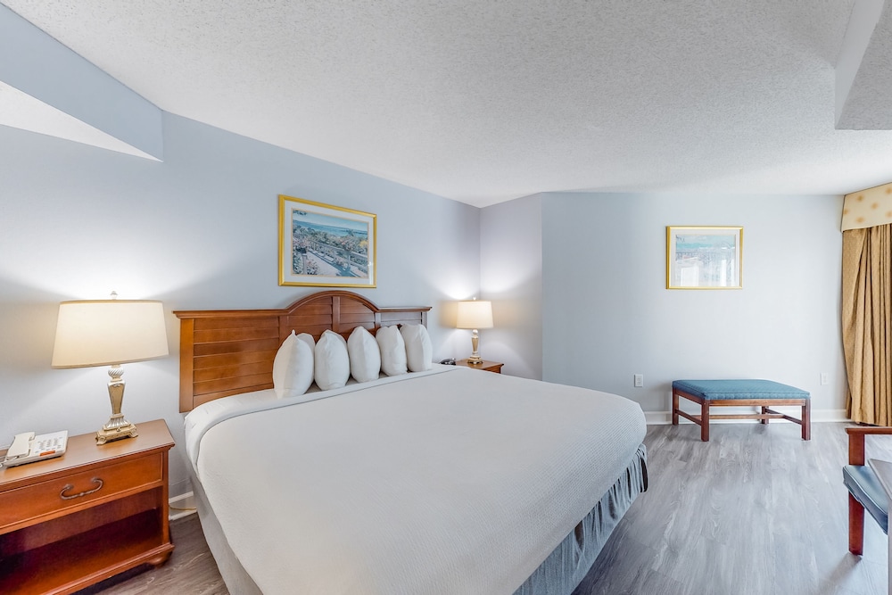 1 BEDROOM, CONDO