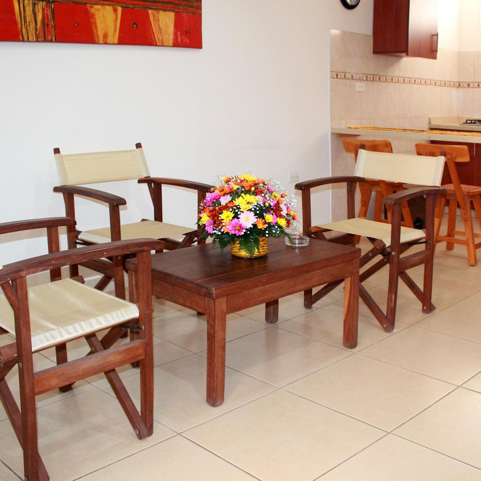 Aparta Hotel Los Cerezos 40/50
