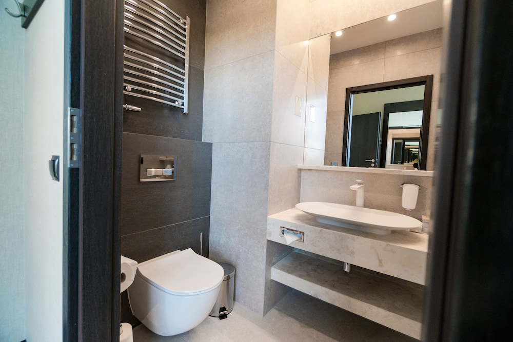 جناح بسرير كينج بإطلالة على المدينة بشرفة، HOLIDAY INN DABROWA GORNICZA 8/10