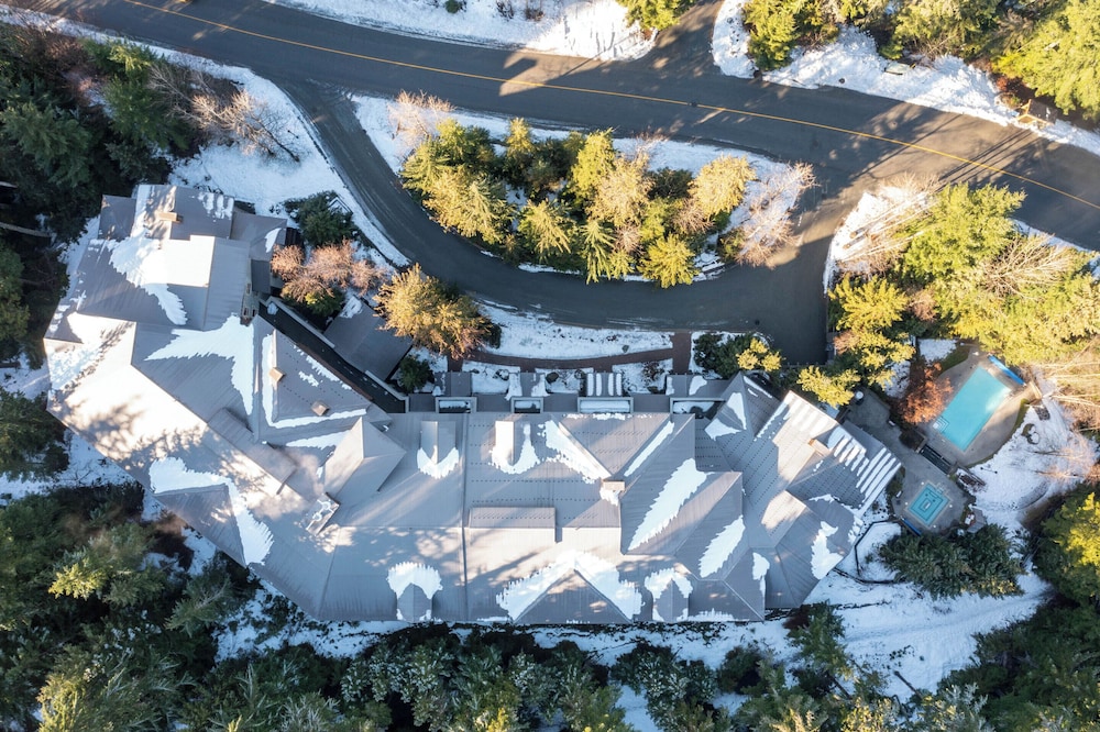 Horstman House By Whistler Premier 35/68