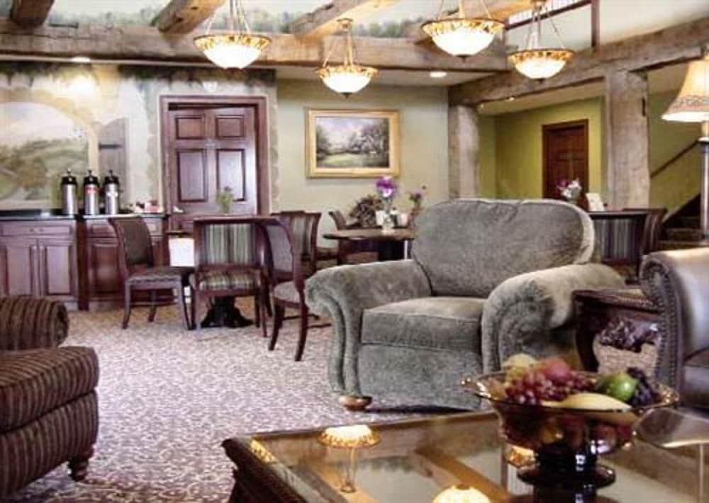 Hearthstone Inn & Suites 34/65
