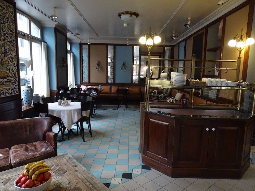 Hotel Montana Zurich 32/37