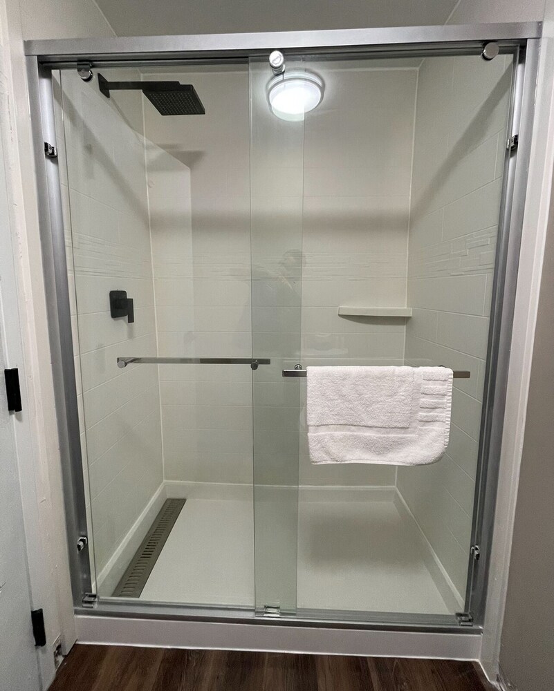 Luxor Inn & Suites 9/52