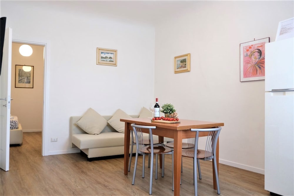 Wine Apartments Florence Morellino 16/28