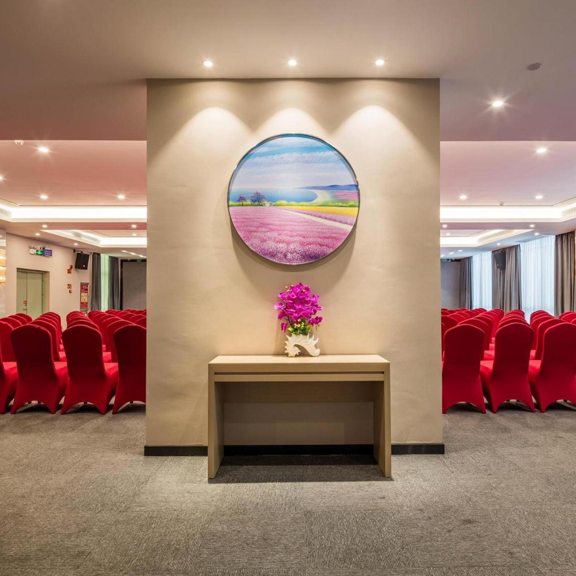 Lavande Hotel (Ganzhou Railway Station Branch) 9/50