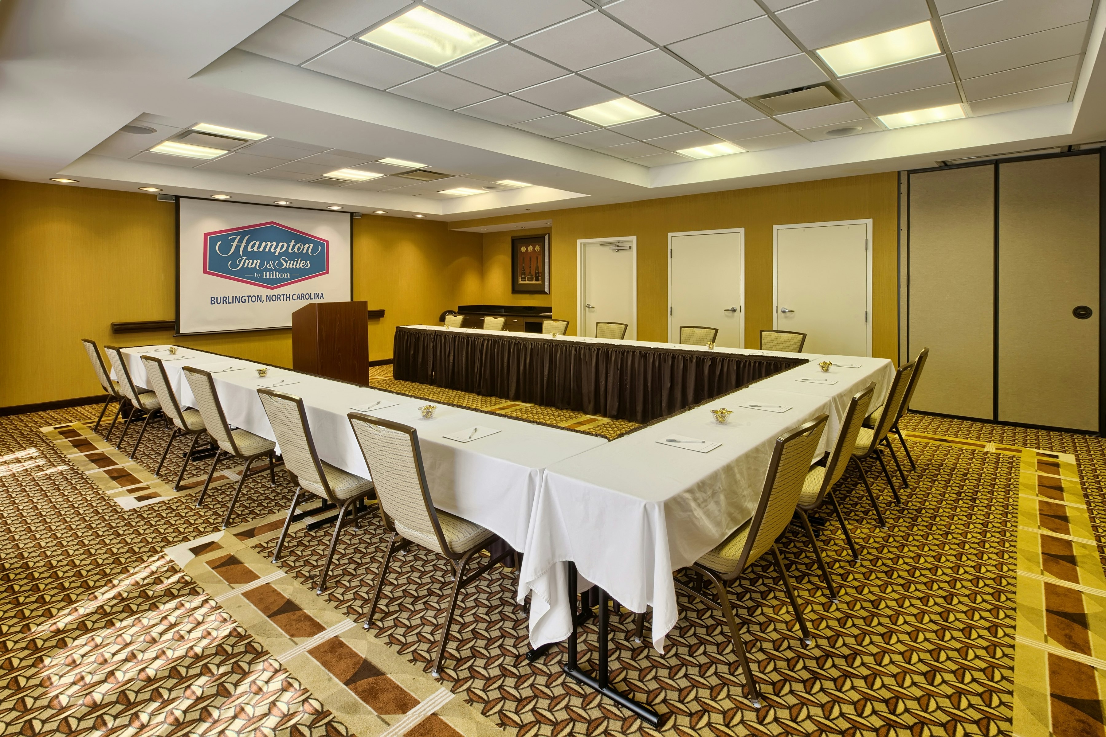 Hampton Inn & Suites Burlington NC 59/66