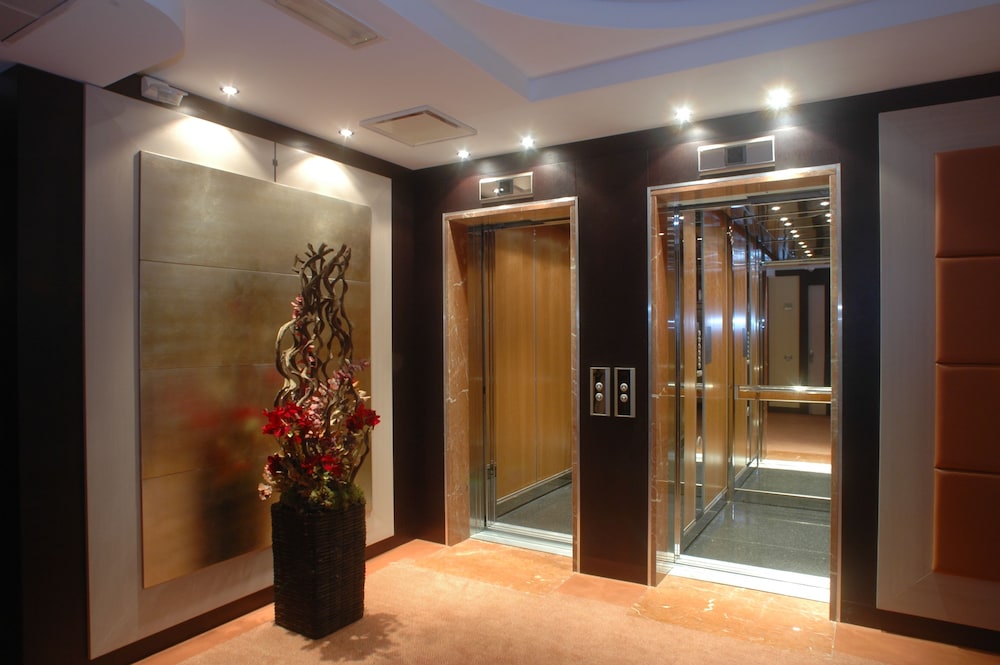 B&B HOTEL Napoli San Mauro 35/50