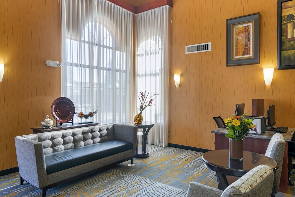 Best Western Plus Fresno Inn 35/50