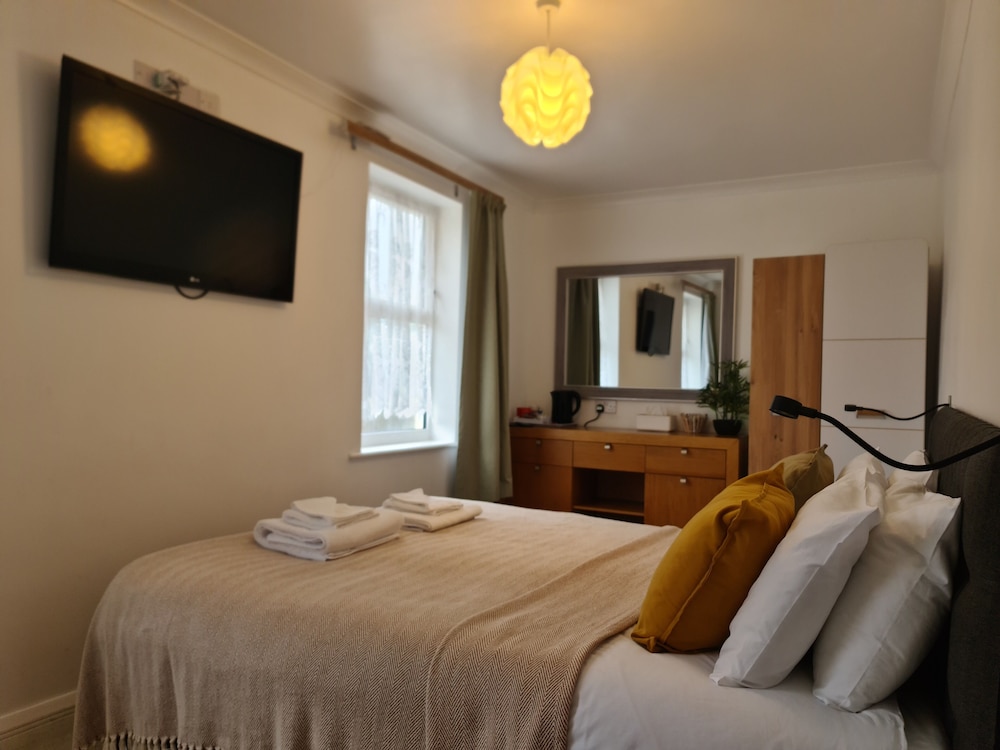 The Torland Hotel 14/50