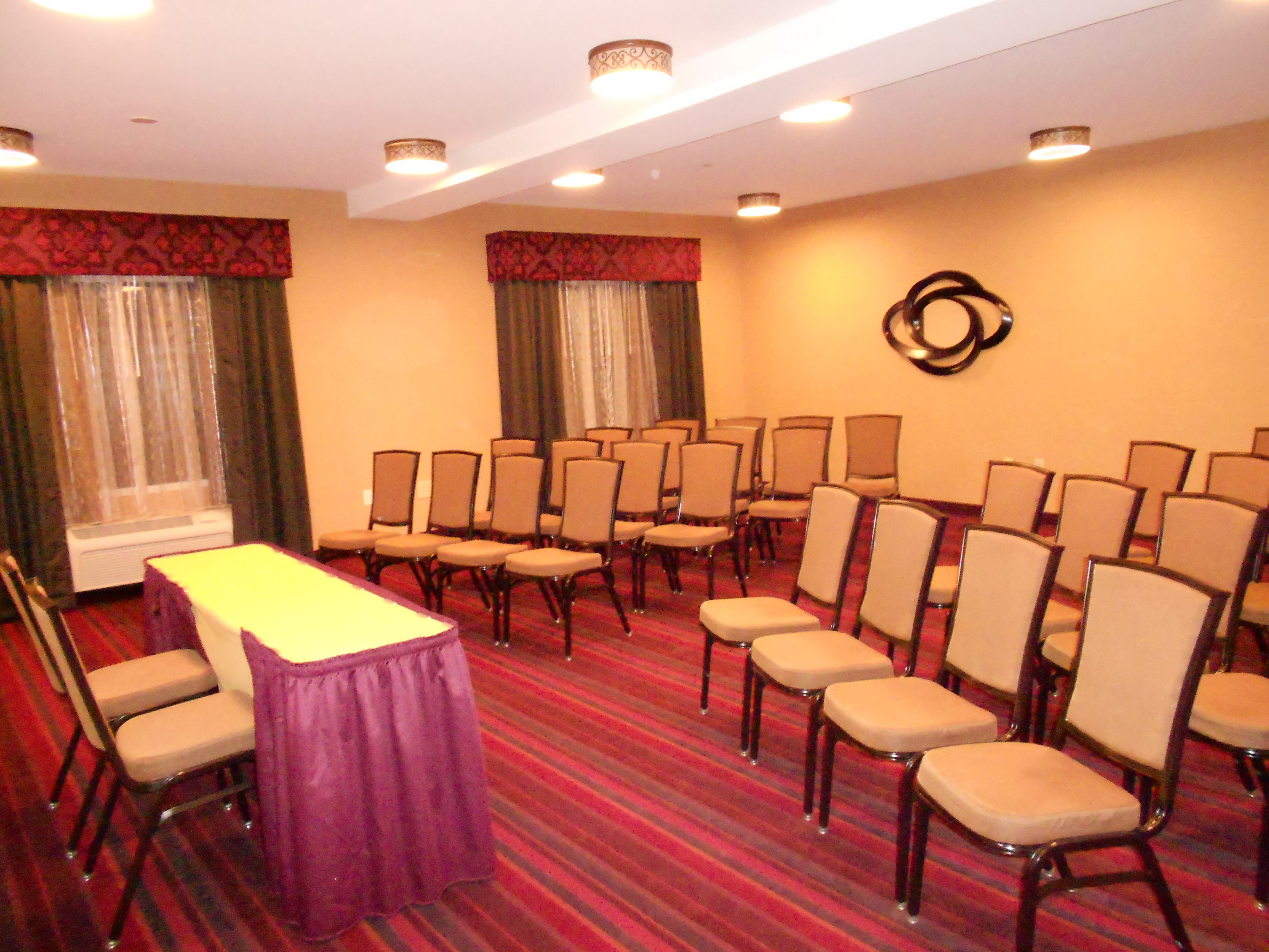 Holiday Inn Express Hotel & Suites Vineland Millville 53/80