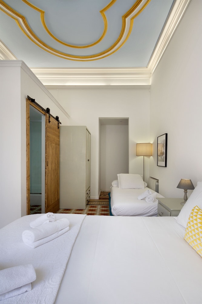 Hostal Girona 15/50