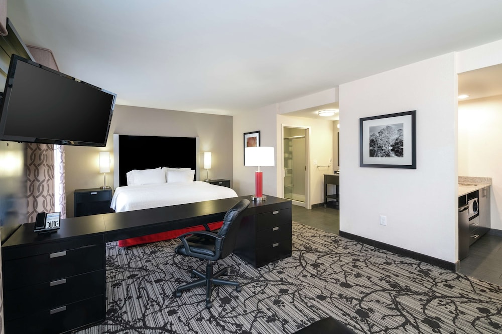 Hampton Inn And Suites Roanoke Airport 46/49