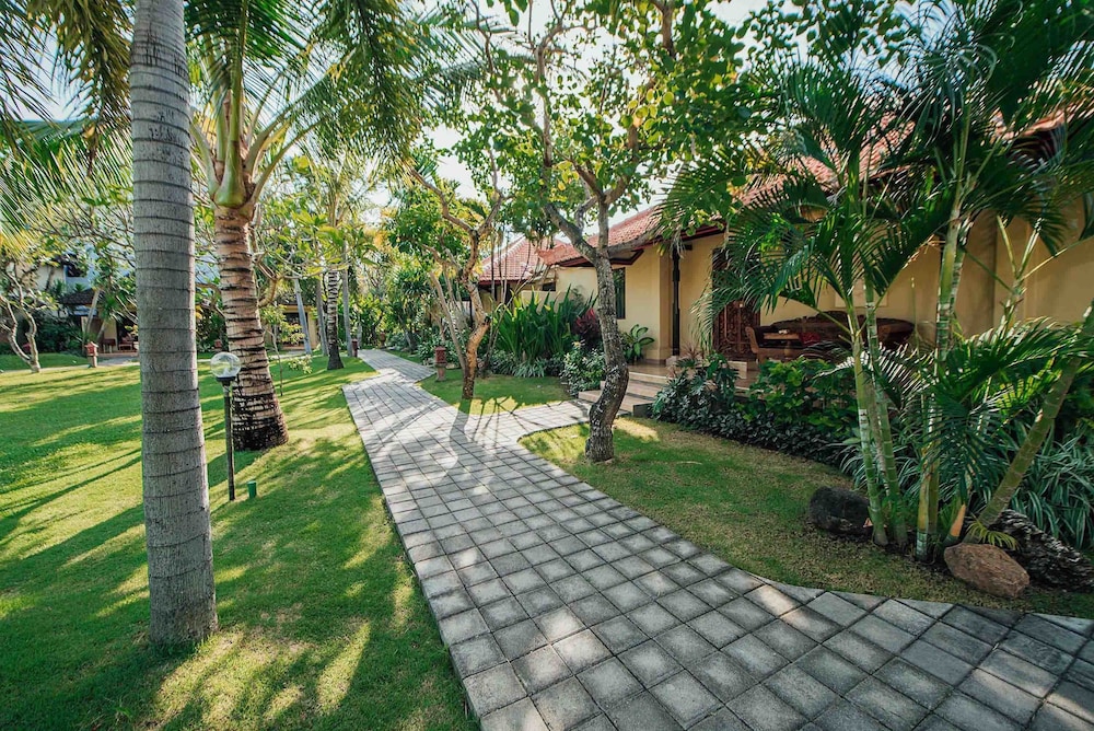 Kuta Puri Bungalow 67/73