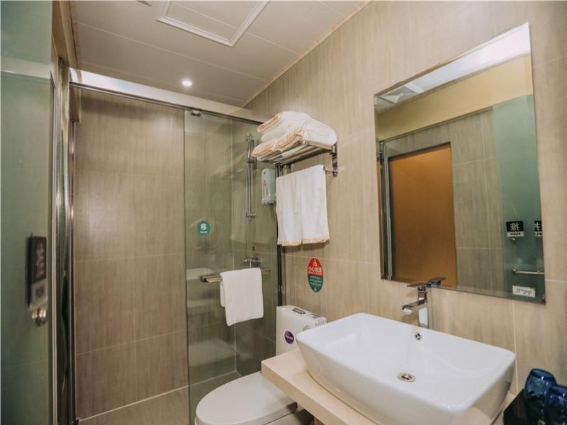 GreenTree Alliance Shanghai West Shuichan Road Hotel 19/20