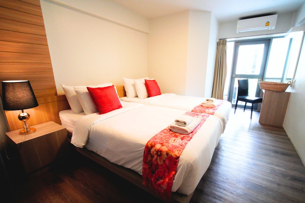 Wild Orchid Villa Bangkok 23/50
