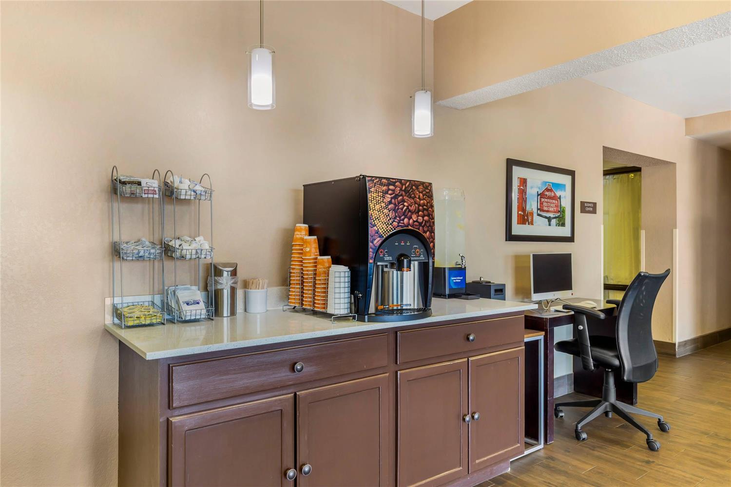 Quality Inn & Suites Spring Lake - Fayetteville near Fort Bragg 9/41