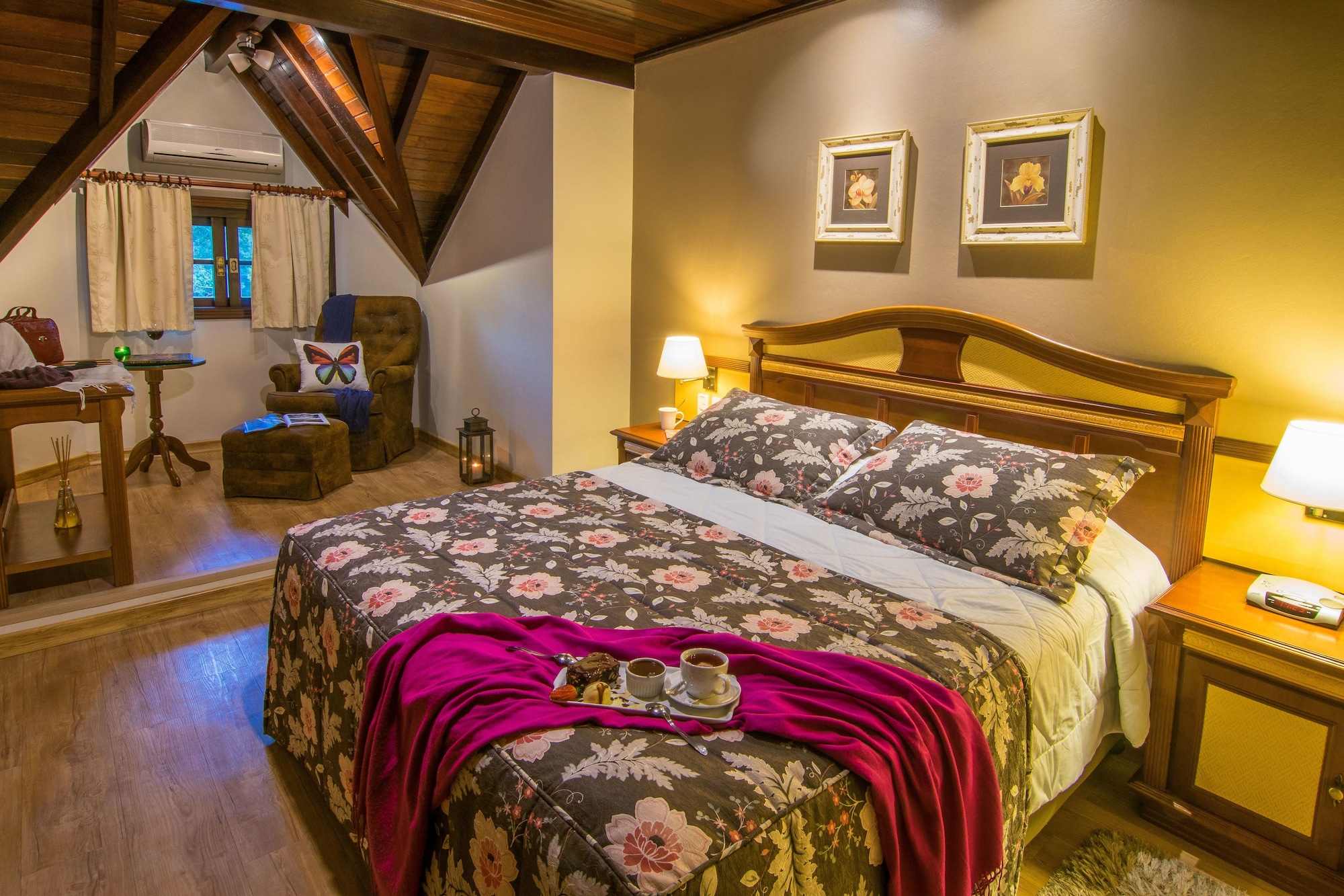 SUITE, JETTED TUB