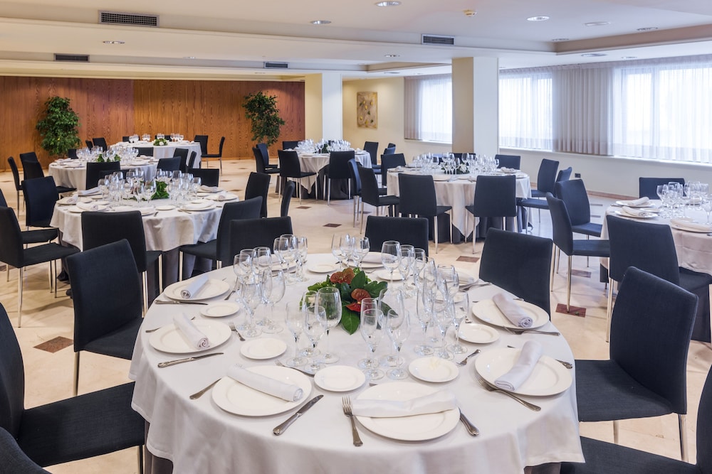 Gran Hotel Rey Don Jaime 57/70