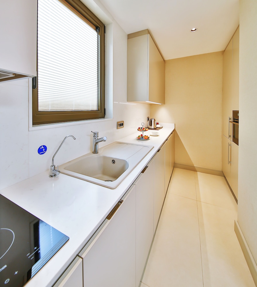 Tzl Suites 18/69