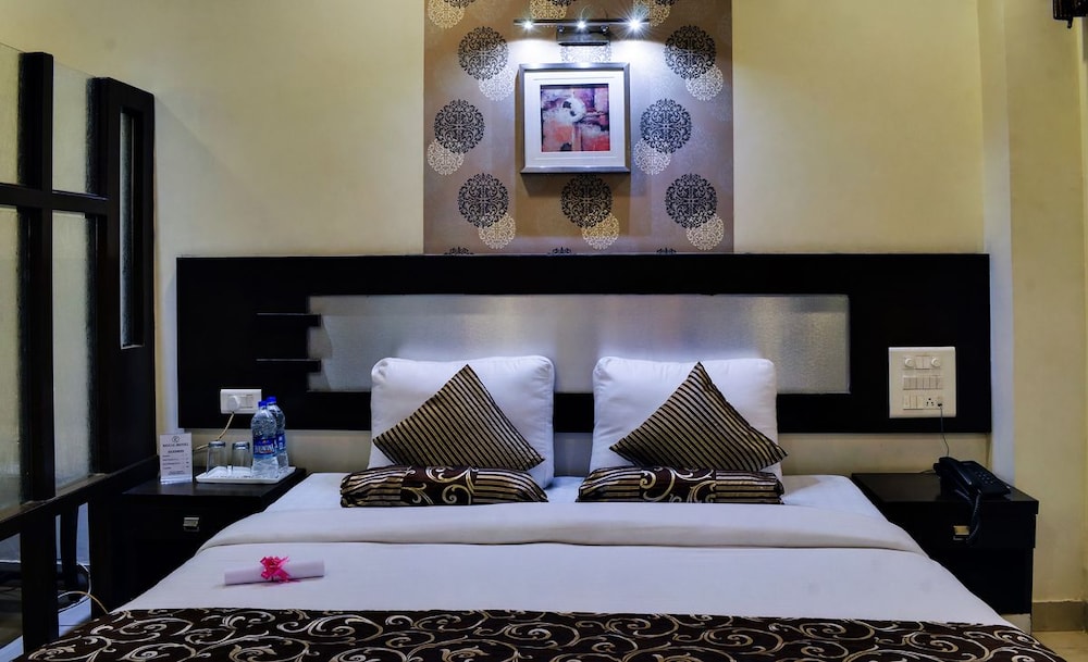 Regal Hotel 27/55