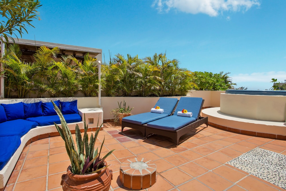 Porto Playa Condo Hotel And Beachclub 20/50