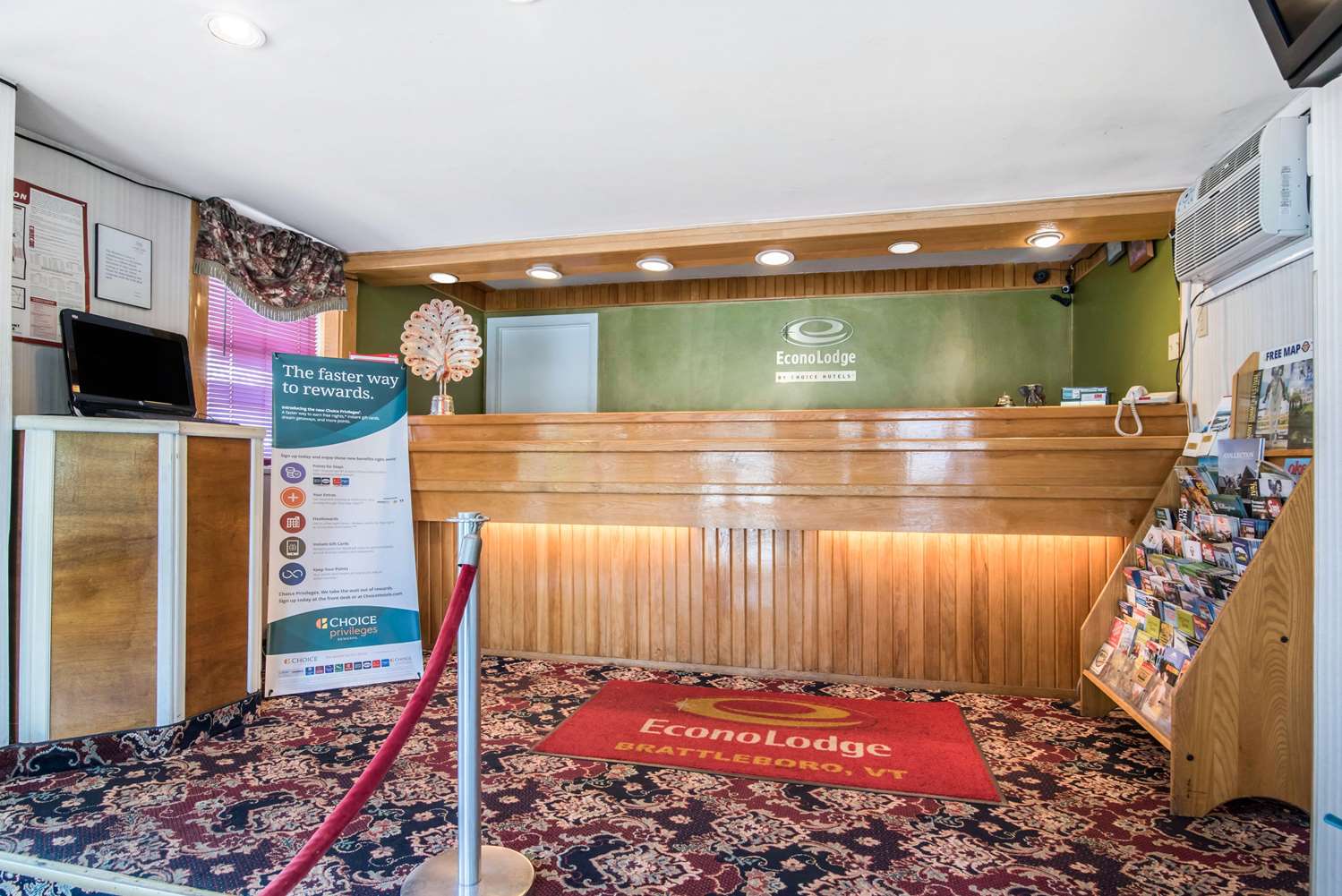 Econo Lodge Brattleboro South 5/15