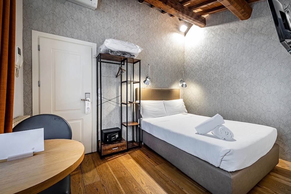 BASIC, LARGE SINGLE BED