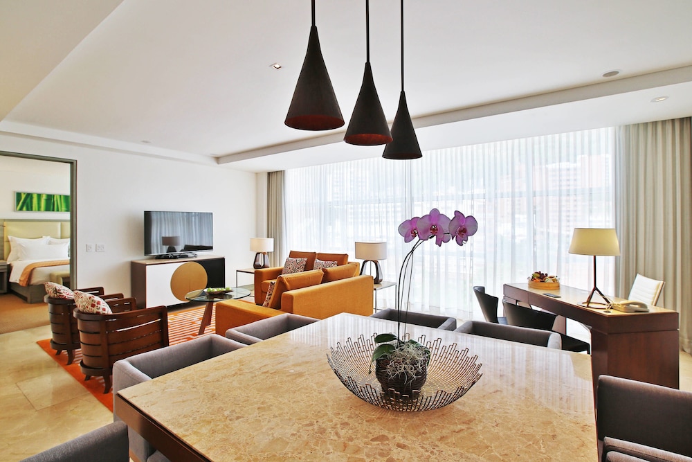 Cali Marriott Hotel 47/55