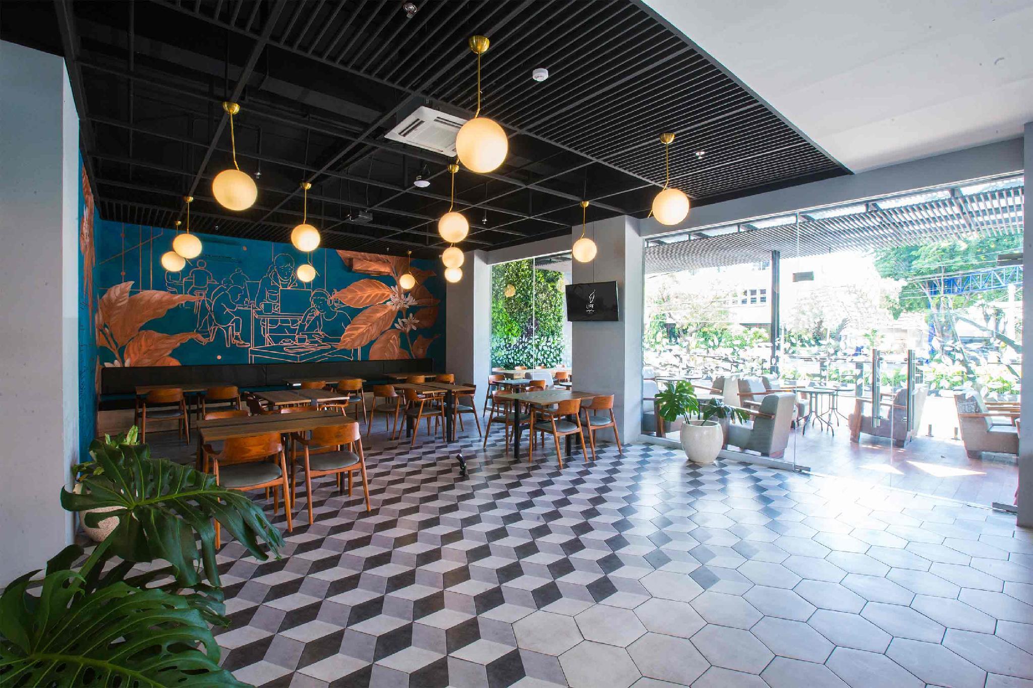 The Life Styles Hotel Surabaya 9/50