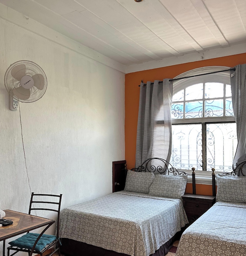 Room, Twin Beds, with Fan
