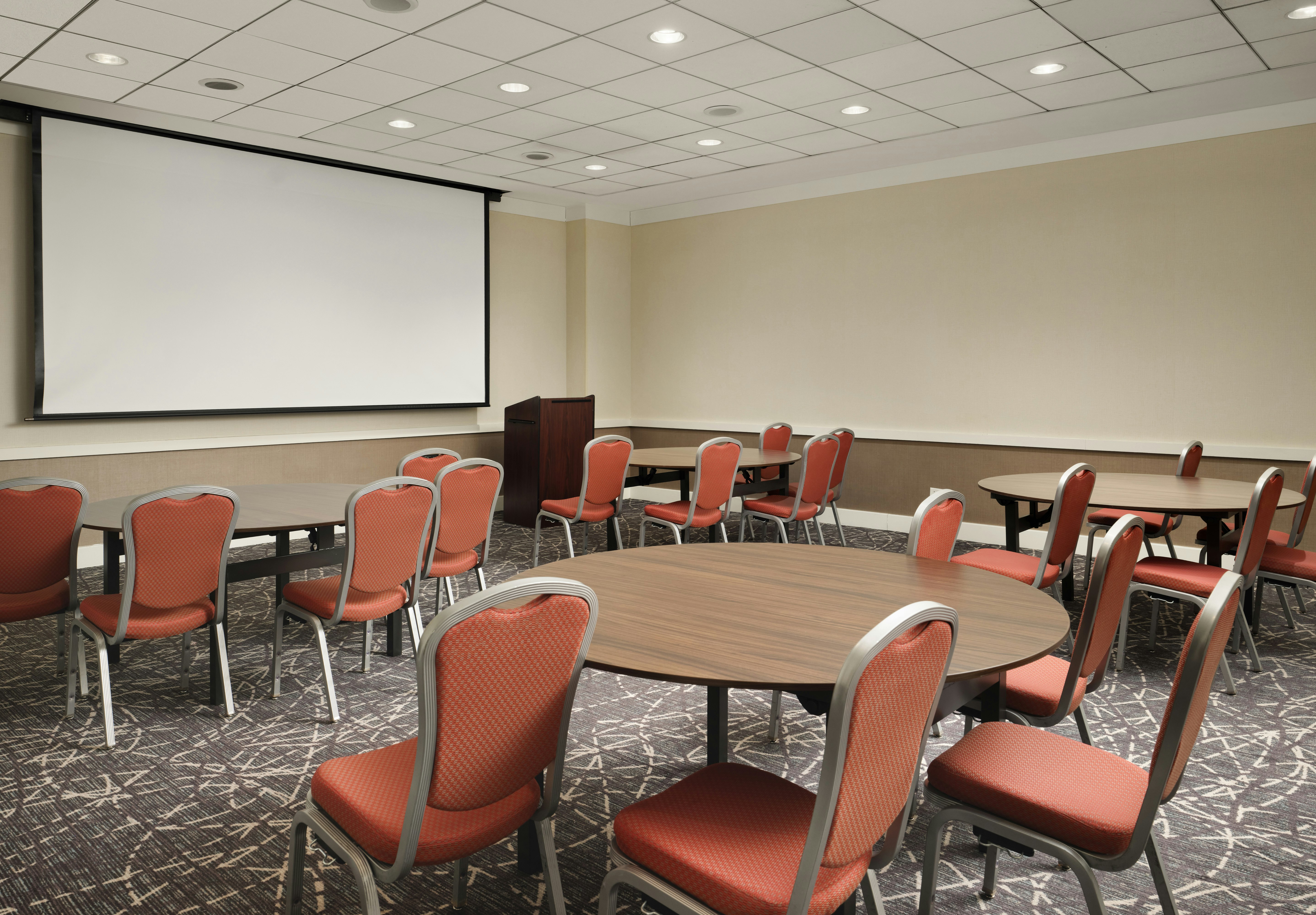Embassy Suites by Hilton Chicago Downtown Magnificent Mile 47/53