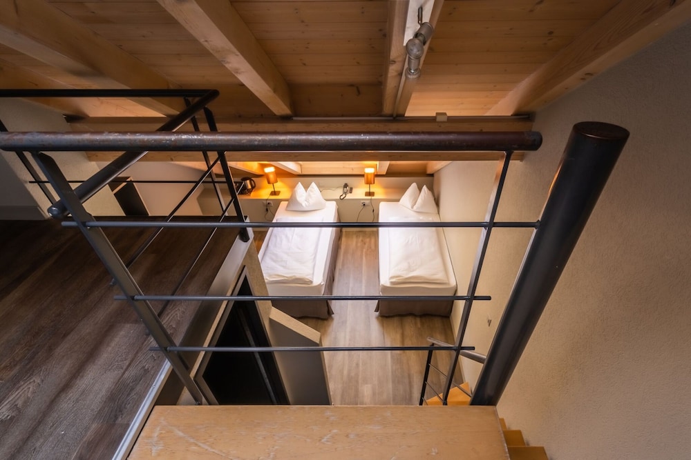 Guesthouse By the Hey 12/15