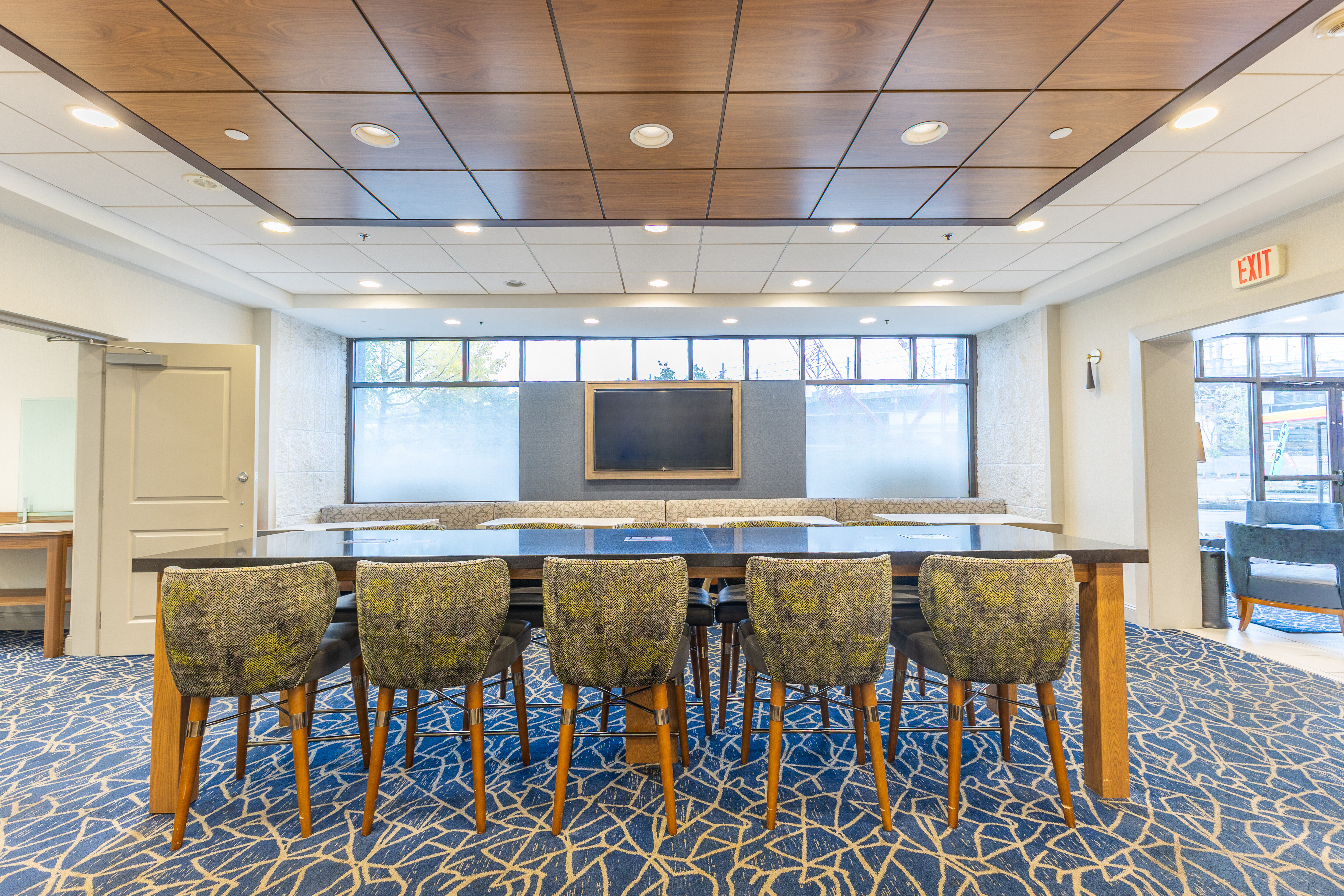 Holiday Inn Express & Suites Boston - Cambridge 39/47