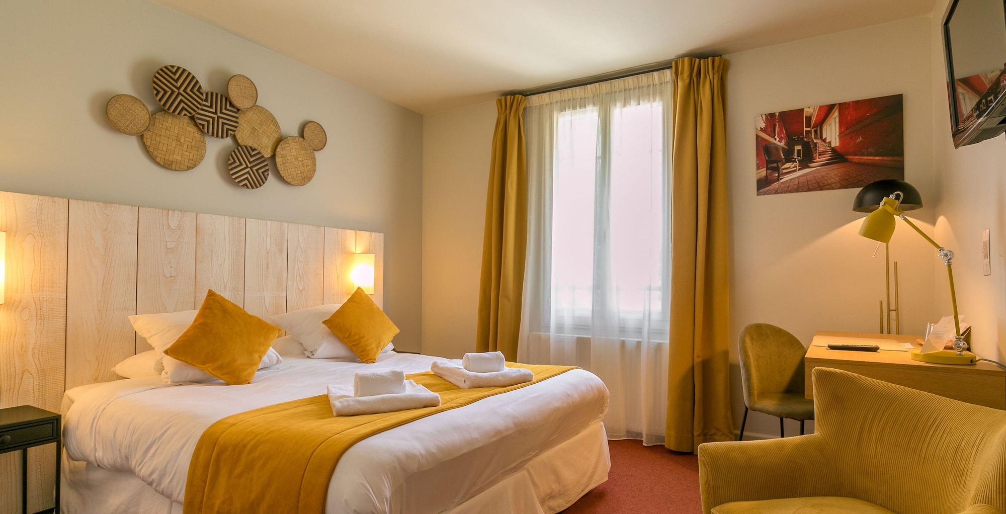 غرفة سوبيريور بسرير كوين، Le Central Boutique Hotel Beaune Centre 2/4