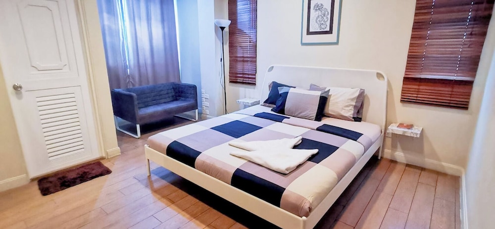 STUDIO, KING BED, GROUND FLOOR