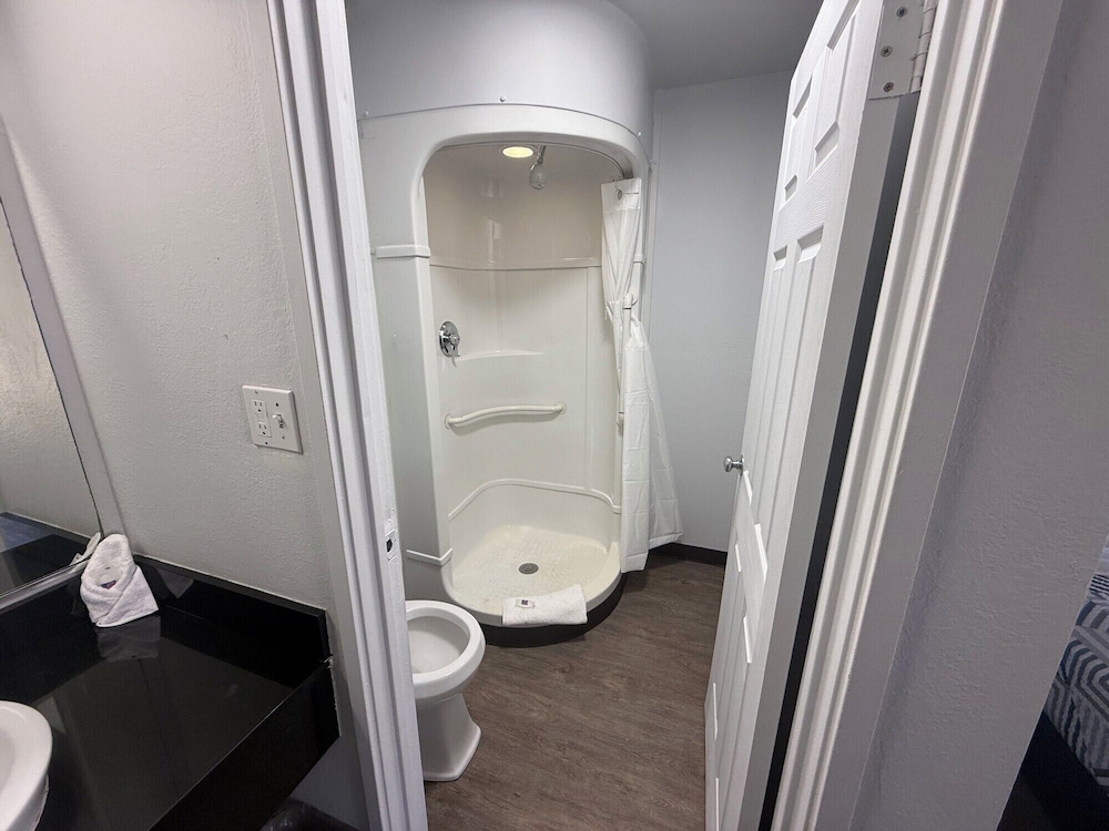 Motel6 Des Moines, IA - North 61/61